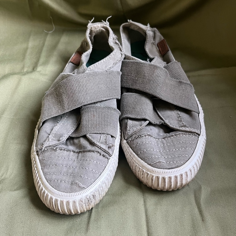 Blowfish Gray Women's Flats